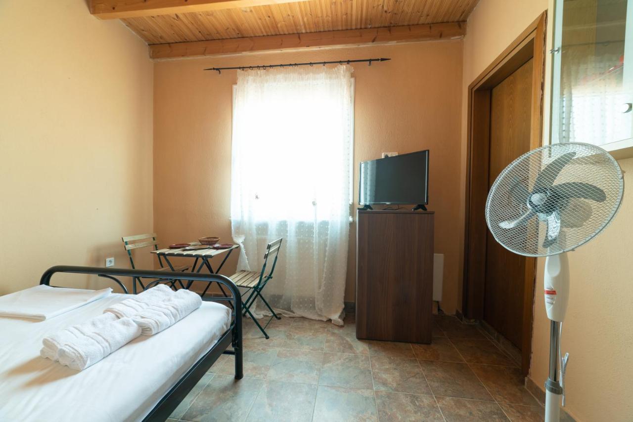 Maison Agistro Hotel Ángistron Buitenkant foto